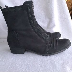 Black suede Boots by Rockport